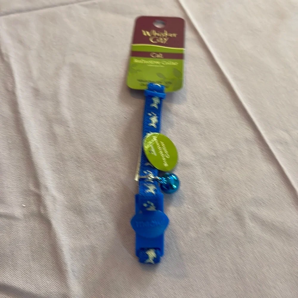 Blue cat collar